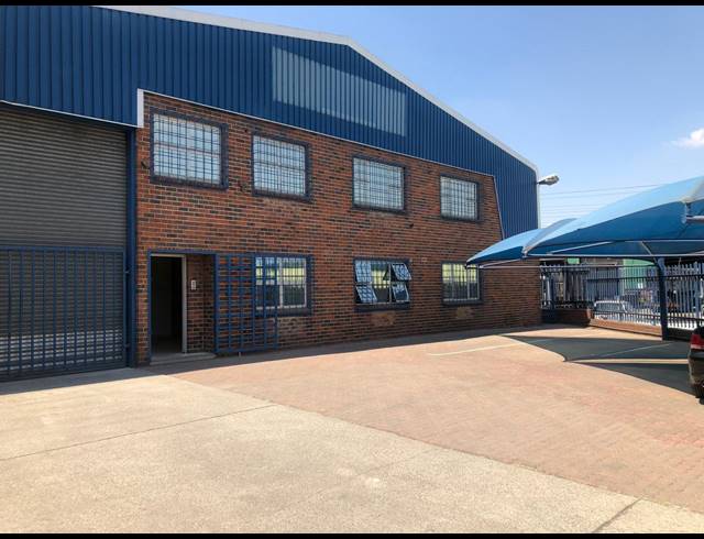 625M² WAREHOUSE TO LET IN SEBENZA